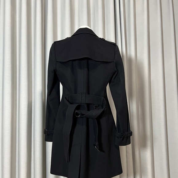 Burberry Trench Coat (Wool and Cashmere) - Picture 2 of 4